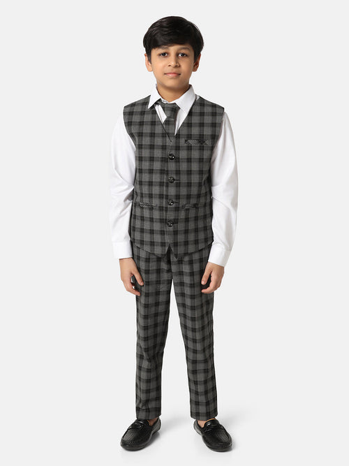 Boys Black 3 Piece Set With Tie - Tahvo India