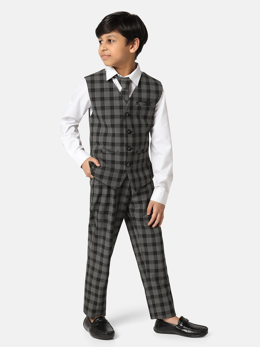 Boys Black 3 Piece Set With Tie - Tahvo India