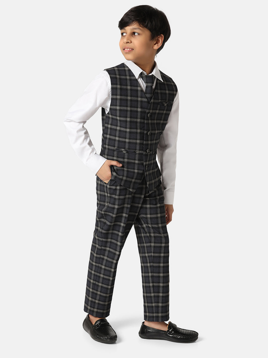 Tahvo Boys 3 Piece Set With Tie - Tahvo India