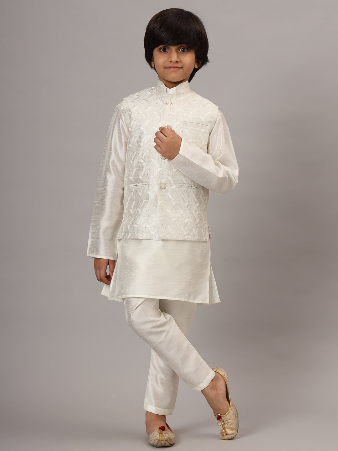 Boys White Kurta Set With Embroidered Nehru Jacket - Tahvo India