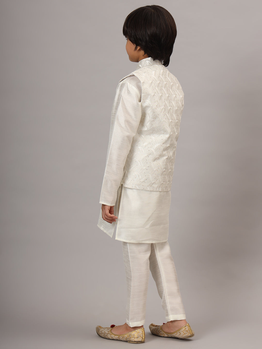Boys White Kurta Set With Embroidered Nehru Jacket - Tahvo India