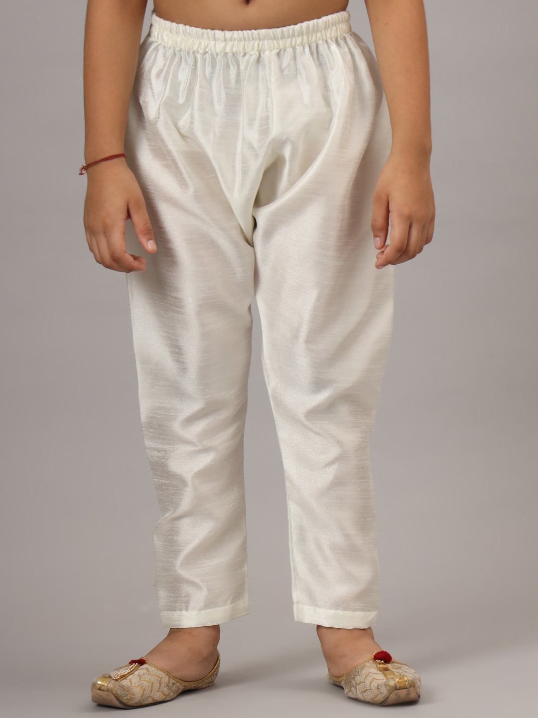 Boys Off White Kurta Set With Embroidered Nehru Jacket - Tahvo India
