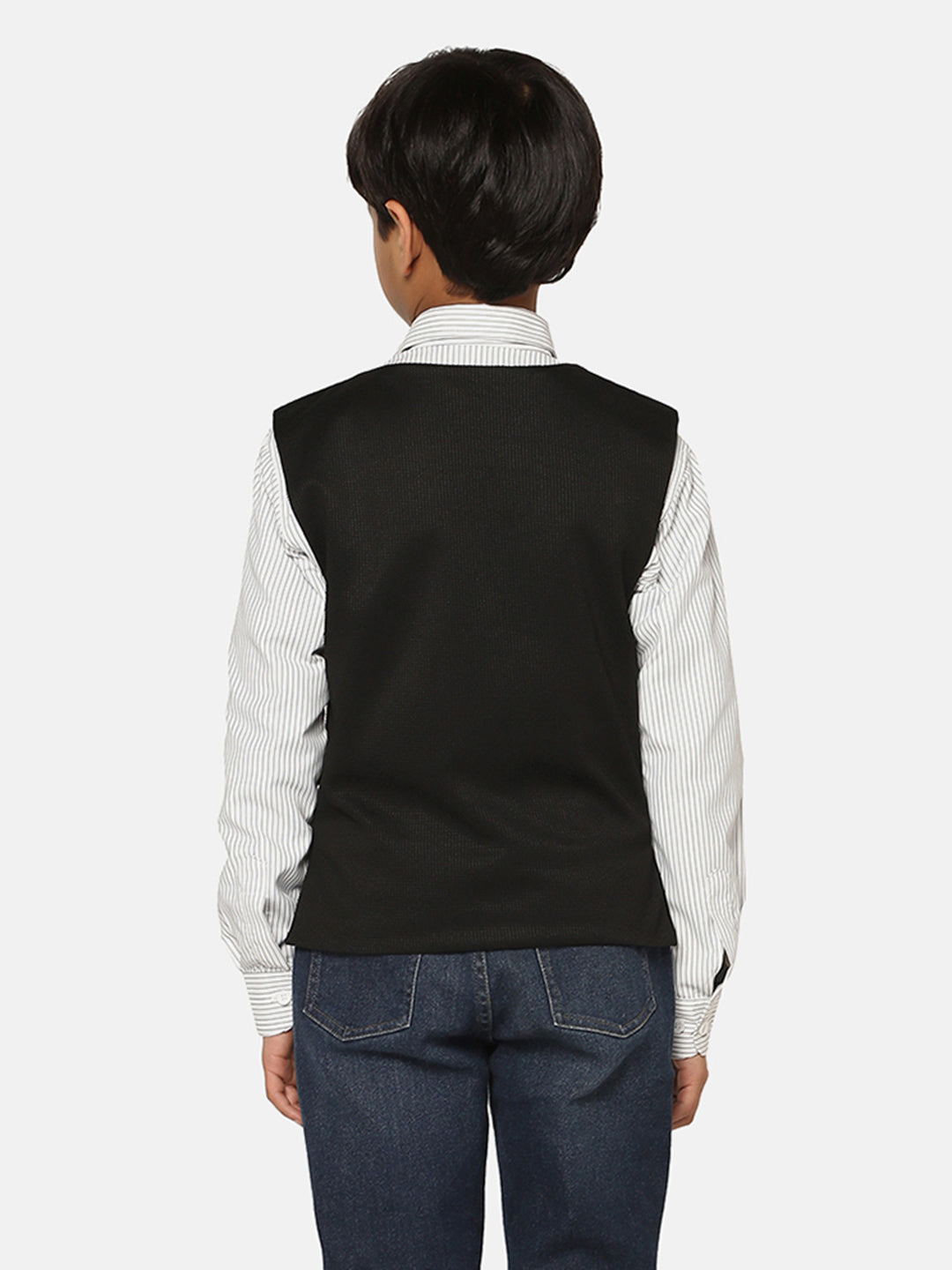 Boys Black Textured Waistcoat - Tahvo India