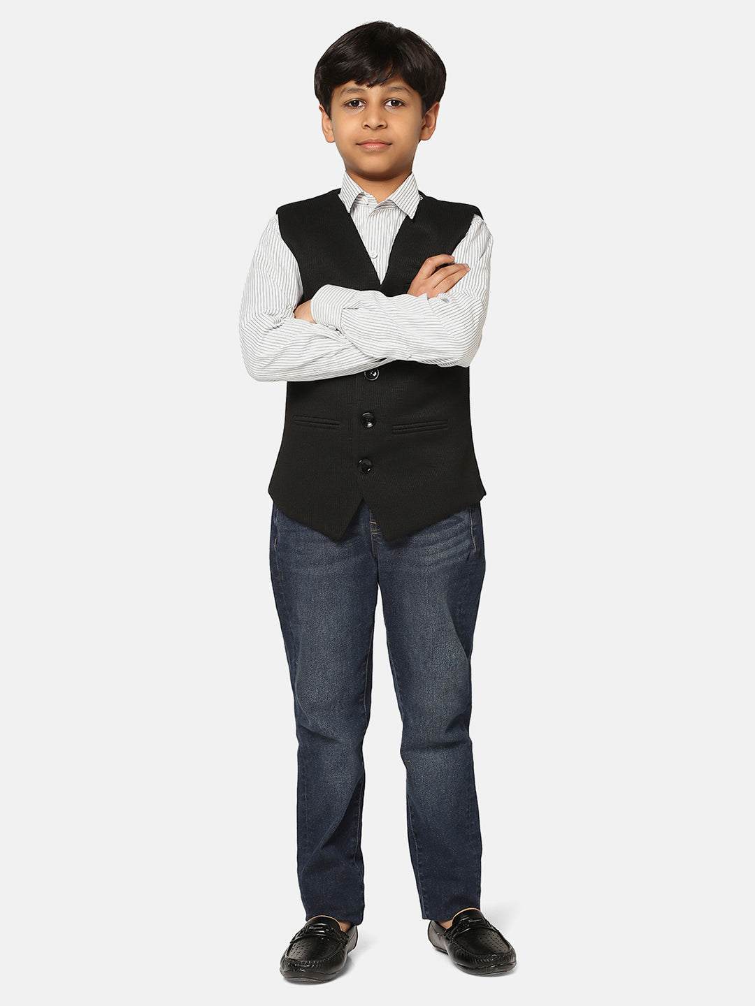 Boys Black Textured Waistcoat - Tahvo India