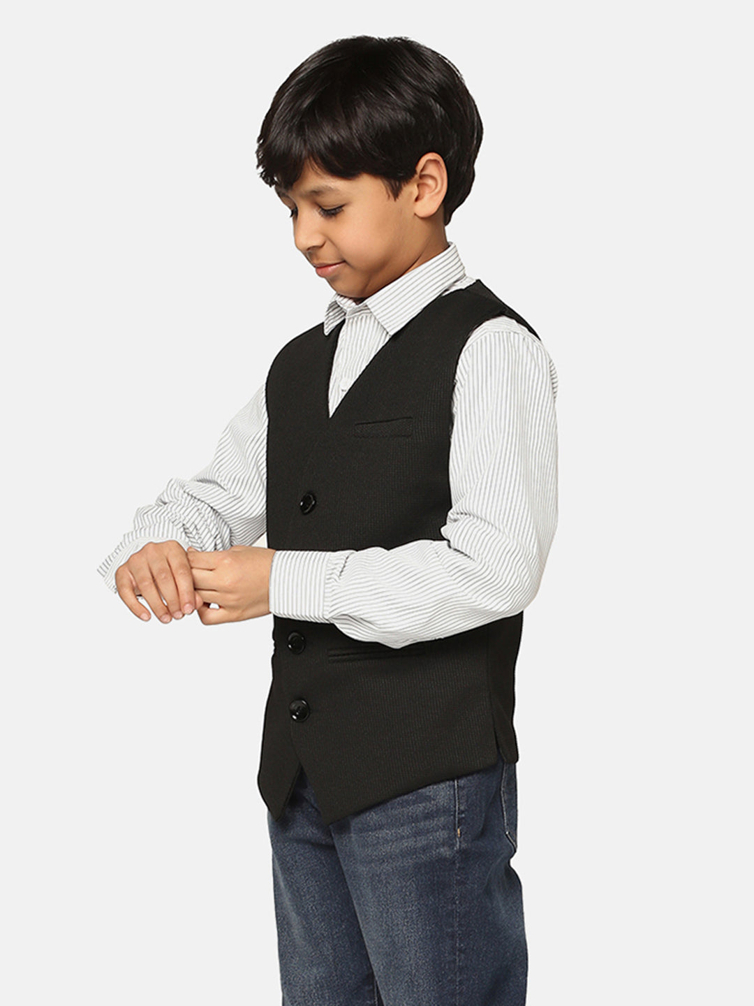 Boys Black Textured Waistcoat - Tahvo India