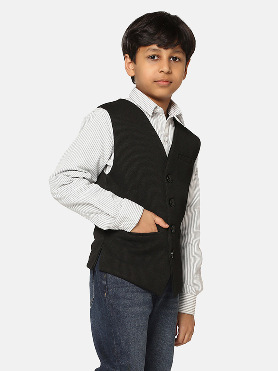 Boys Black Textured Waistcoat - Tahvo India